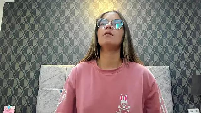 AliceHoe from StripChat is Freechat