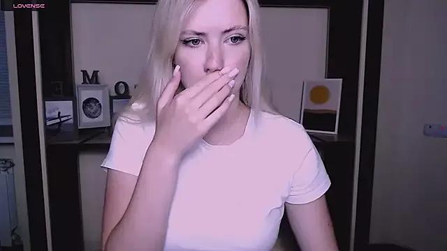 Try our streaming cams variety and talk on a personal level with our adorable girls streamers, showing off their bountiful shapes and dildos.