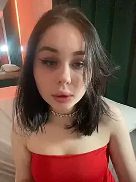 AliceLune from StripChat is Freechat