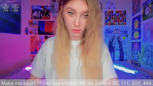 Try our streaming cams variety and talk on a personal level with our adorable girls streamers, showing off their bountiful shapes and dildos.