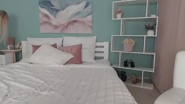 Try our streaming cams variety and talk on a personal level with our adorable girls streamers, showing off their bountiful shapes and dildos.