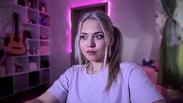 AliceOceanEye from StripChat