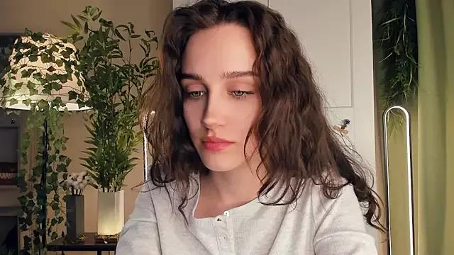 AlicePiercce from StripChat is Freechat