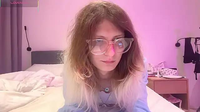 Try our streaming cams variety and talk on a personal level with our adorable girls streamers, showing off their bountiful shapes and dildos.