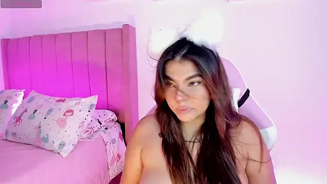 Try our streaming cams variety and talk on a personal level with our adorable girls streamers, showing off their bountiful shapes and dildos.