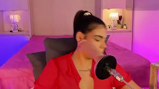 AliceThunder from StripChat is Freechat