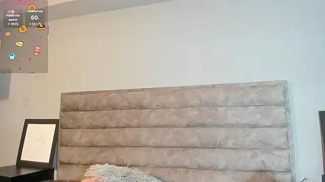 Aliciabloom from StripChat is Freechat