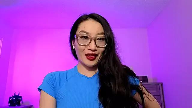Aliciaz3 from StripChat