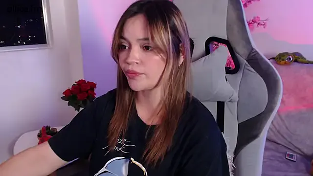 aliiceFM on StripChat 