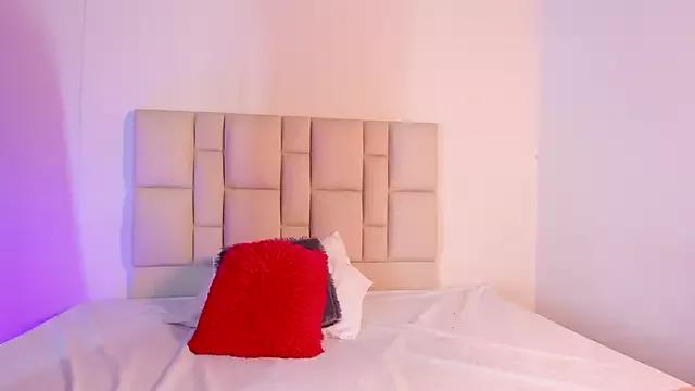 ALINA__SMITH from StripChat is Freechat