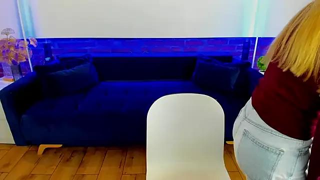 Alina_Blonde from StripChat is Freechat