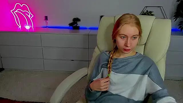 Alina_Blonde from StripChat is Freechat