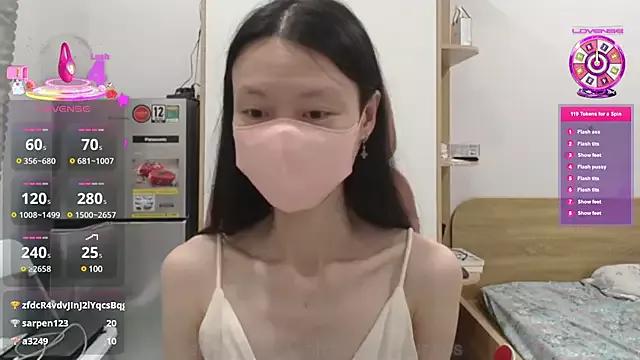 AlinaBaby_T from StripChat is Freechat