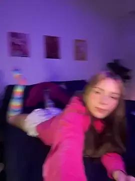 AlinaCarter from StripChat is Freechat