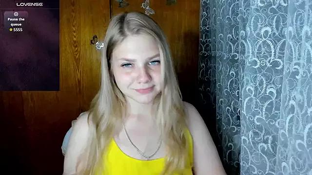 AlinaMors from StripChat is Freechat