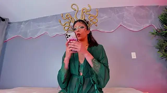 AlinaSweett_ from StripChat is Freechat