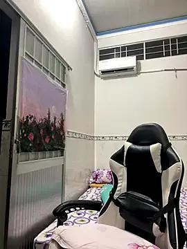 Try our streaming cams variety and talk on a personal level with our adorable girls streamers, showing off their bountiful shapes and dildos.