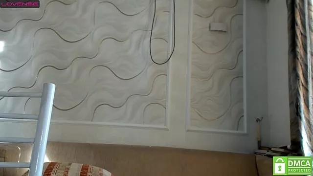 Cling to live show with alisa_foxxx from StripChat 