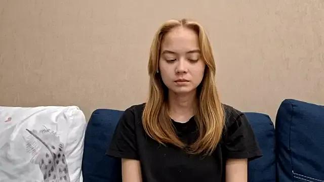 ALISALISAAS from StripChat is Freechat