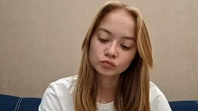 ALISALISAAS from StripChat is Freechat