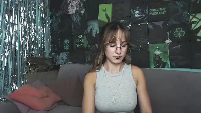 AlishaKellyi from StripChat is Freechat