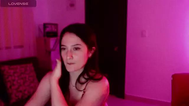 AlissonnFoxx from StripChat is Freechat