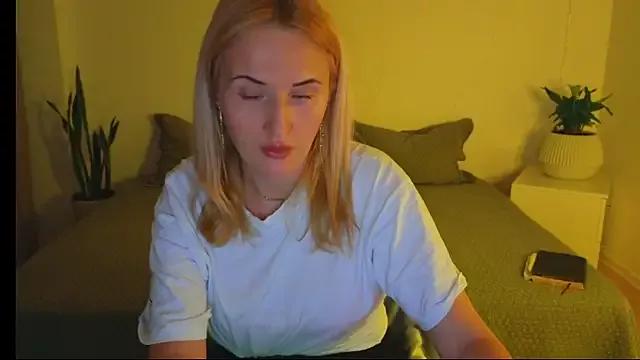 Try our streaming cams variety and talk on a personal level with our adorable girls streamers, showing off their bountiful shapes and dildos.