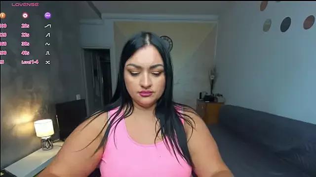 AliTemptress from StripChat is Freechat
