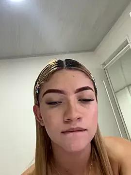 AlixMonroe from StripChat