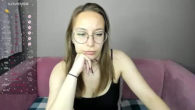 Aliya_Reid from StripChat is Freechat