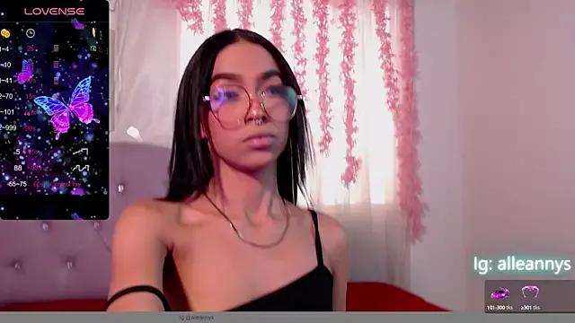 Alleanys_Cristal from StripChat