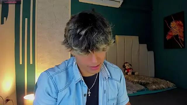 Allex_Cano from StripChat