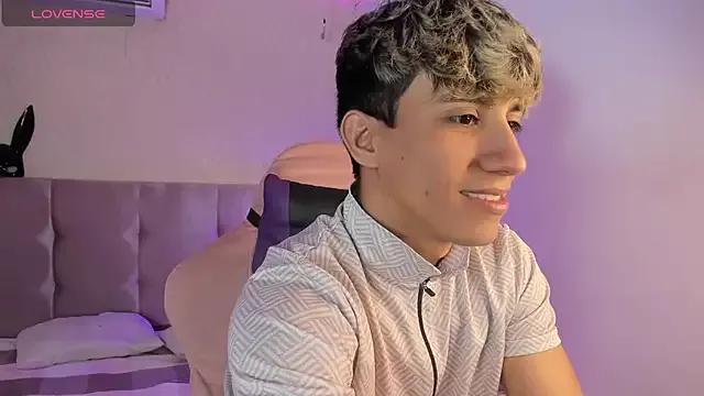 Allex_Cano from StripChat