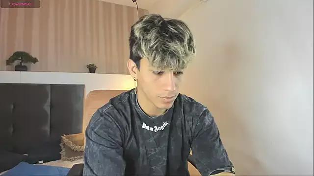 Allex_Cano from StripChat