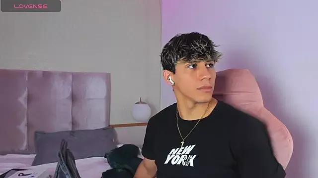 Allex_Cano from StripChat