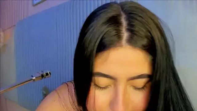 alli_gomez from StripChat