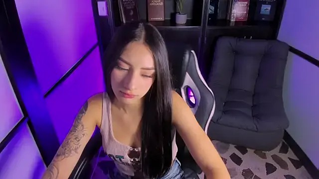 AlliceCopper on StripChat 