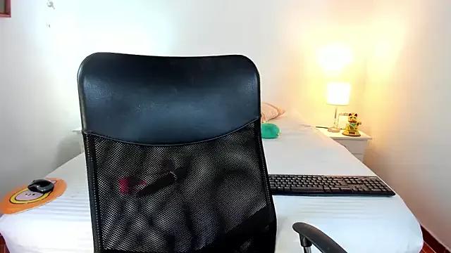 Allie_jonesboobs from StripChat