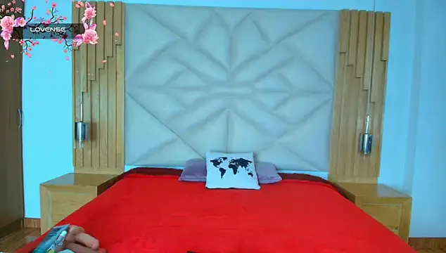 allie_pearl on StripChat 