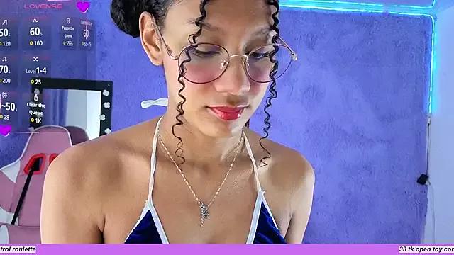allis0n_ik from StripChat