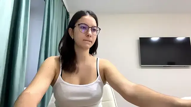 Allisgree from StripChat is Freechat