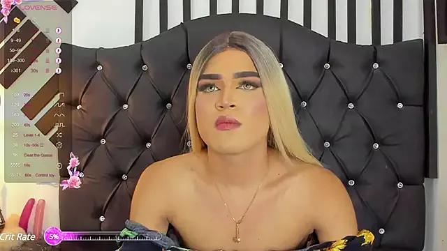 AllisonsweetZ from StripChat