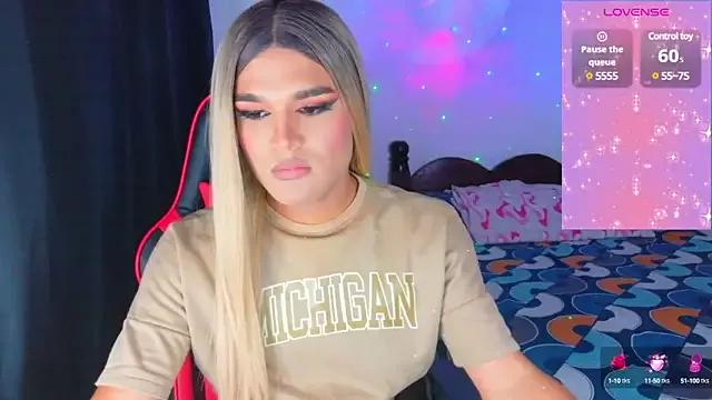 AllisonsweetZ from StripChat