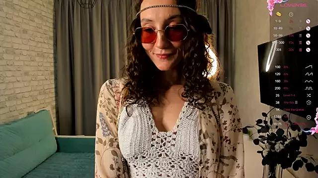 AllisonSwit from StripChat is Freechat