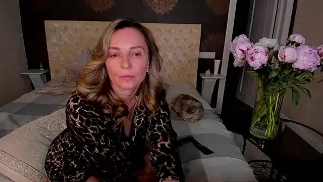 AllisonWilliams from StripChat is Freechat