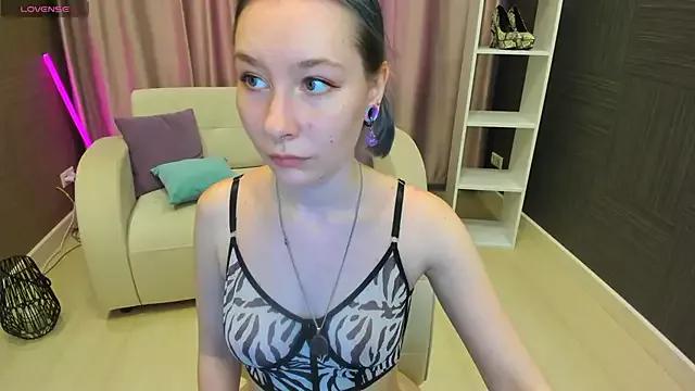 Alluring_Sky from StripChat is Freechat