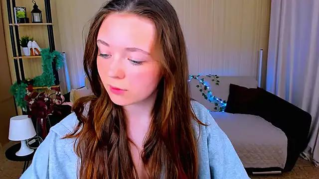 AlluringLookk from StripChat is Freechat