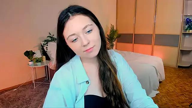 AlluringLookk from StripChat