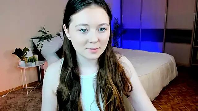 AlluringLookk from StripChat