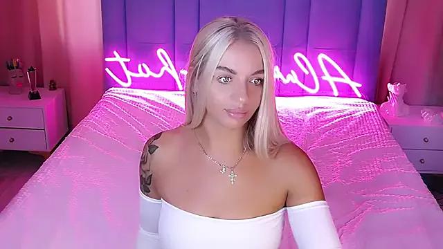 AllwaysHotJ from StripChat